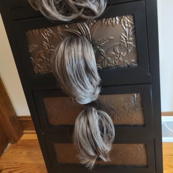 Juva Bun Ash Brown Hair Extensions 2 Messy Buns Scrunchies & 2 Clip  Ponytails - Picture 5 of 6